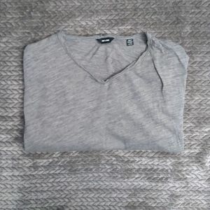 NWOT Basic heather gray t shirt